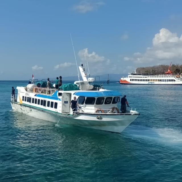 Ostina-Fast-Boat